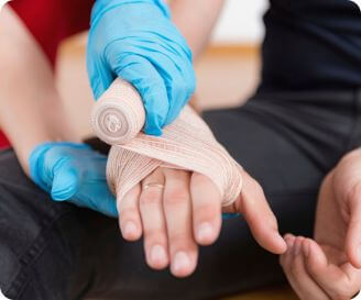 First Aid Basics: Immediate Response to Injuries